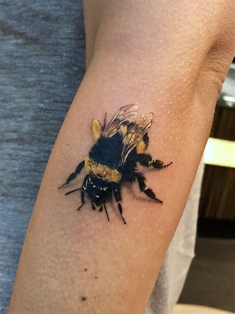 gucci bumble bee tattoo|38 Bumble Bee Tattoo Meaning and Ideas .